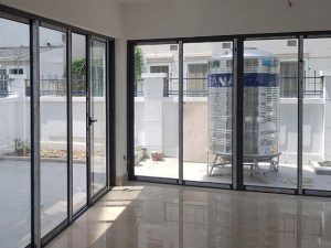 cửa đi mở trượt nhôm xingfa nhập khẩu