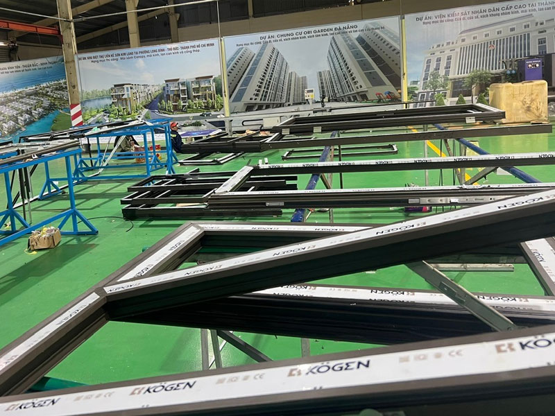 xưởng nhôm regalwindow